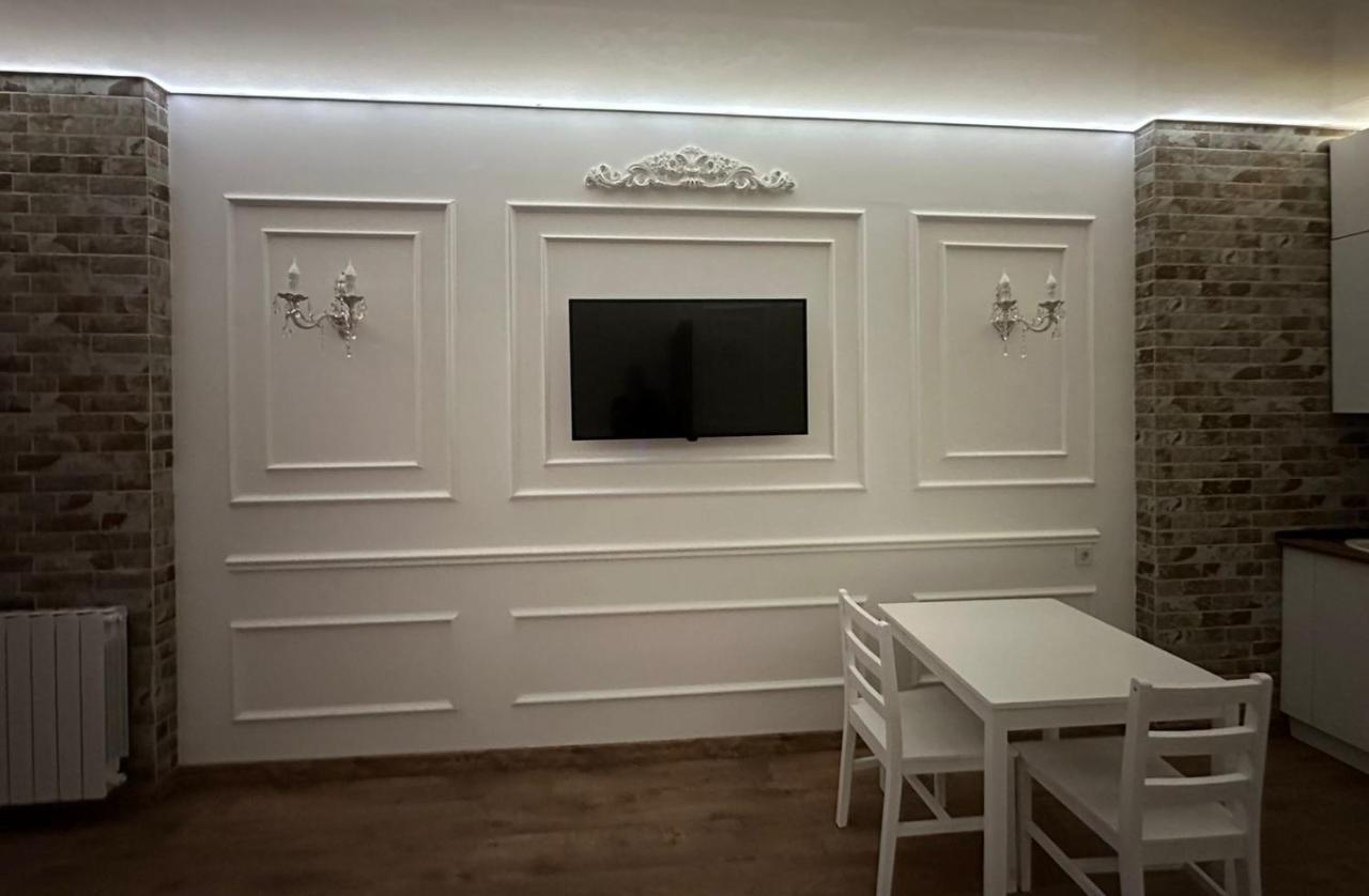 Moonlight Apart-Hotel Batumi Ngoại thất bức ảnh