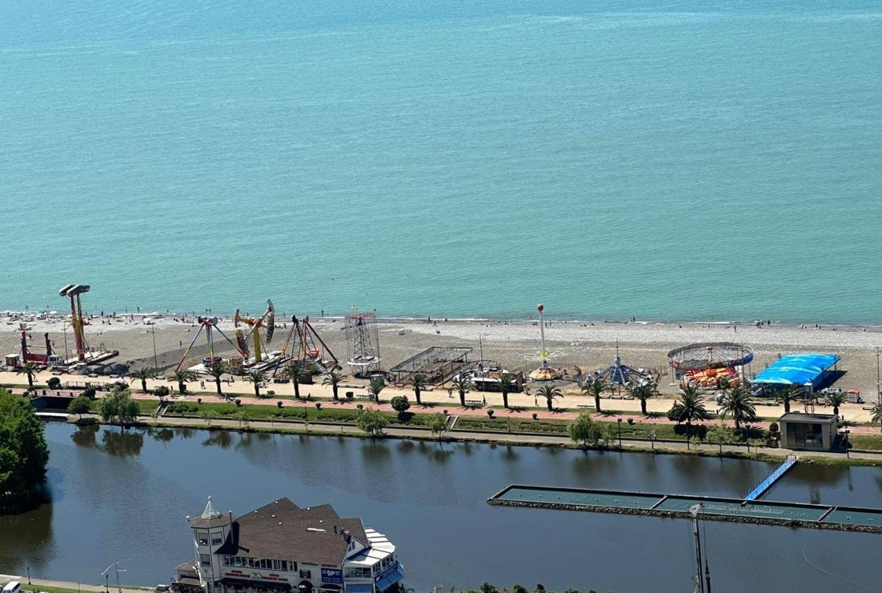 Moonlight Apart-Hotel Batumi Ngoại thất bức ảnh