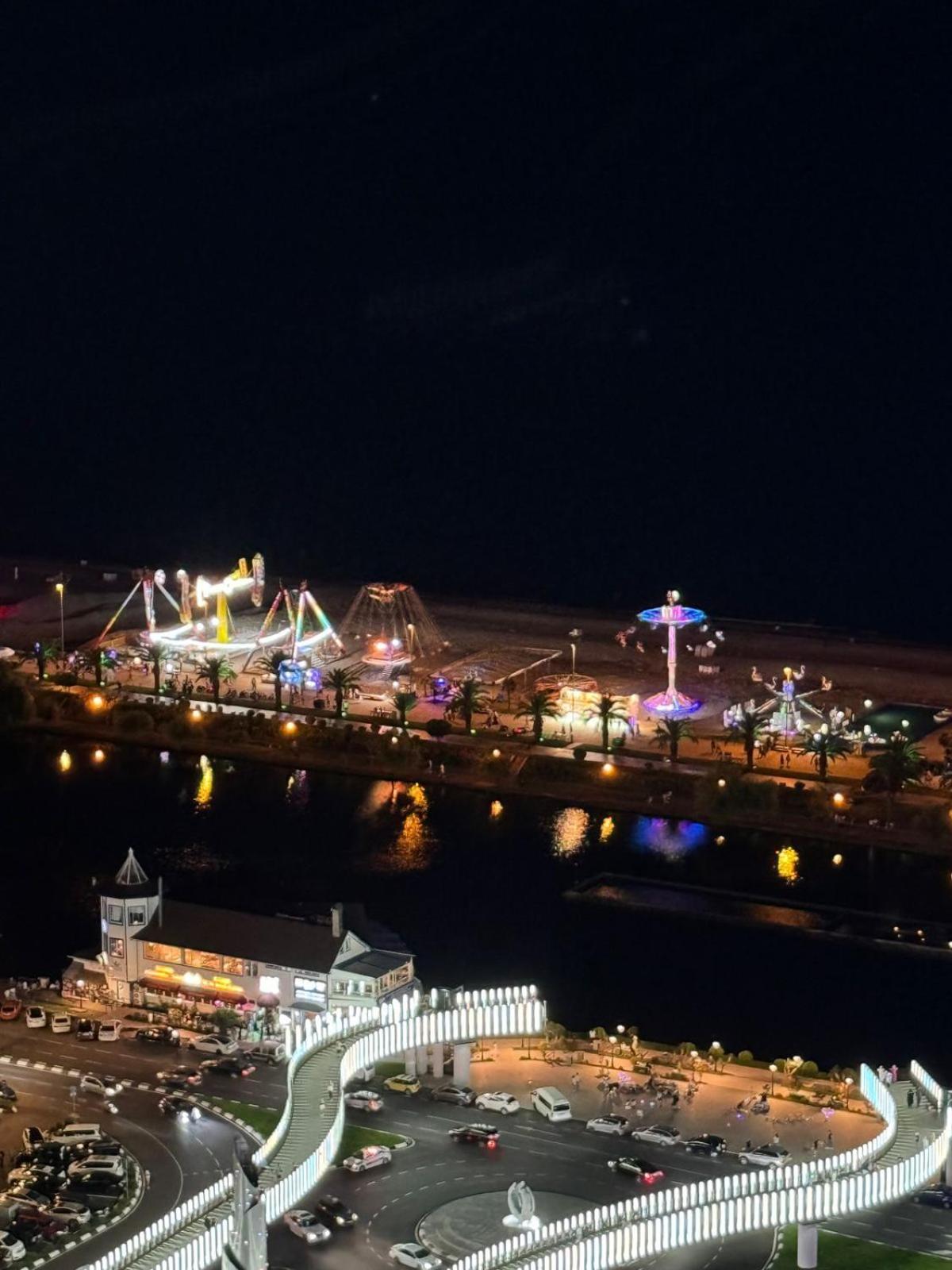 Moonlight Apart-Hotel Batumi Ngoại thất bức ảnh